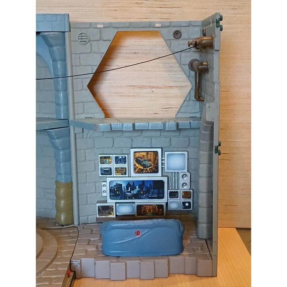PLAYMATES VINTAGE TMNT Ninja Turtles Sewer Lair Playset 2003